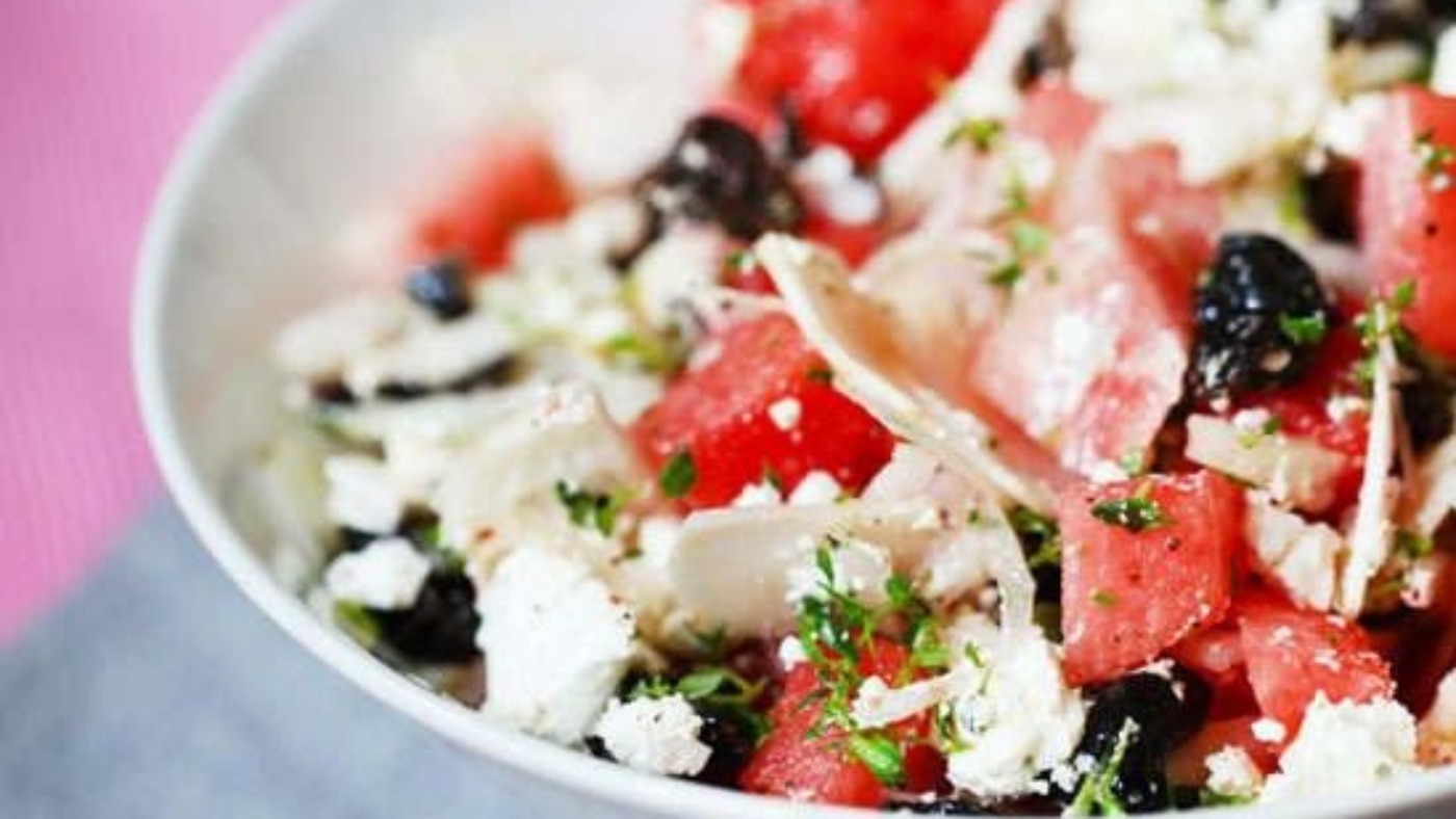 Lubenica v solati s kuskusom in feto