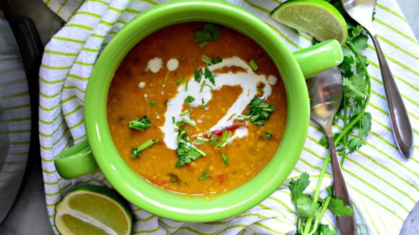 Enoloncnica z leco, paradiznikom in kokosovim mlekom